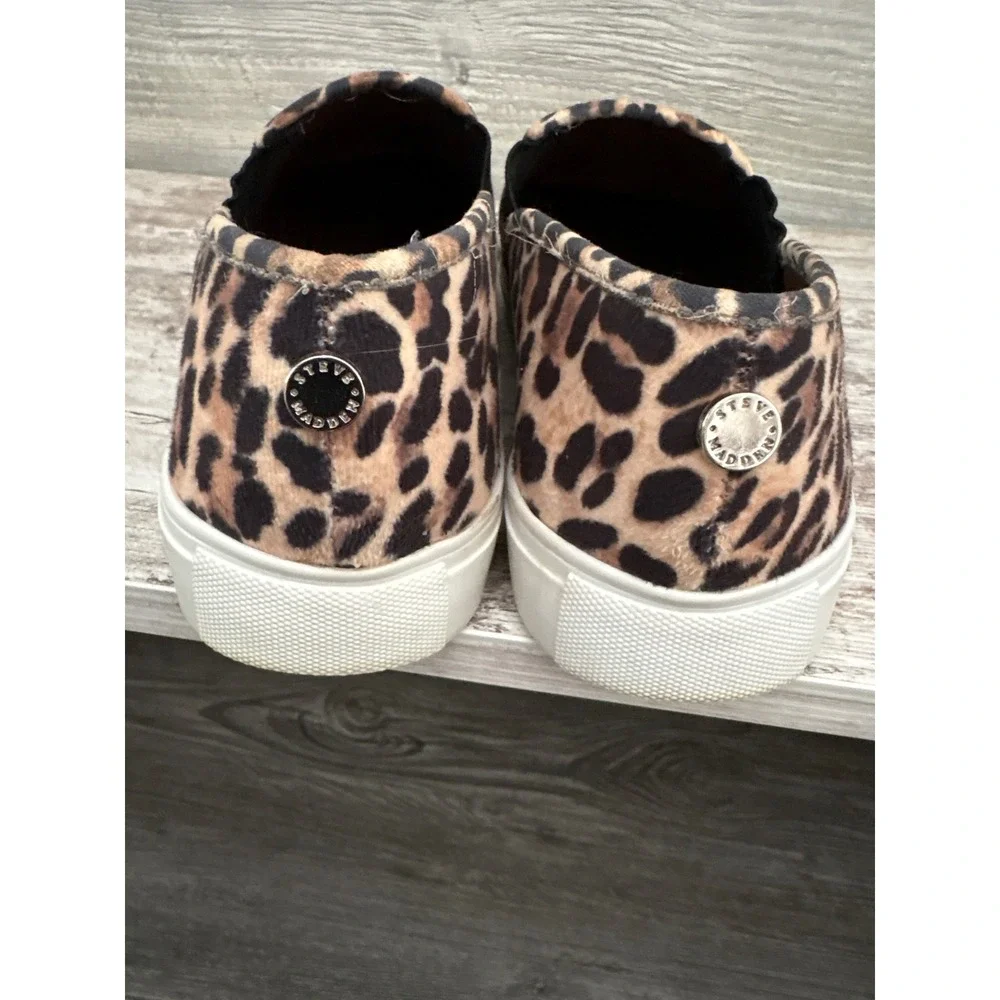 Steve Madden Leopard Print‎ Calf Hair Slip On SneakersAnimal Print Flats 8.5